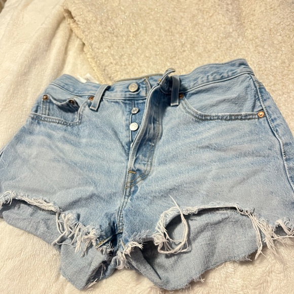 Levis 501 shorts - Picture 3 of 7